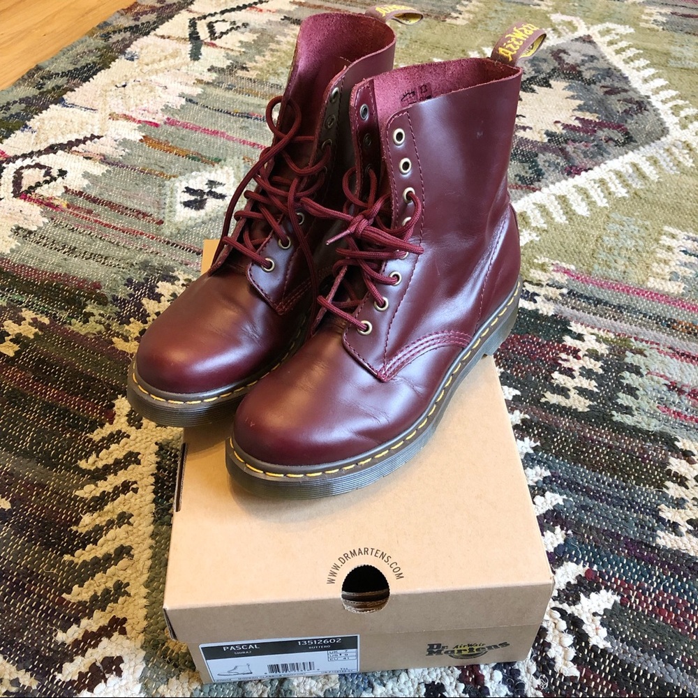 Dr. Martens Pascal Shiraz Boots